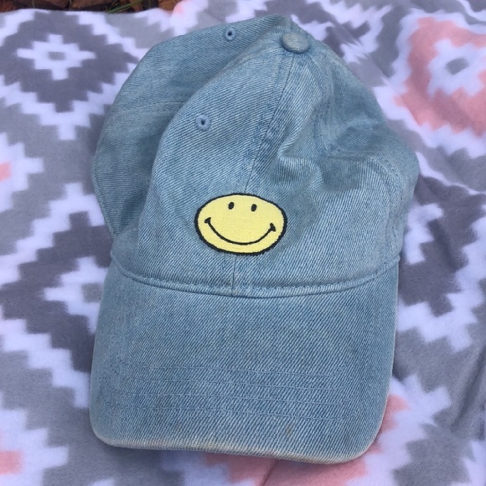 American Eagle Outfitters, Smiley Face Light Blue Hat
